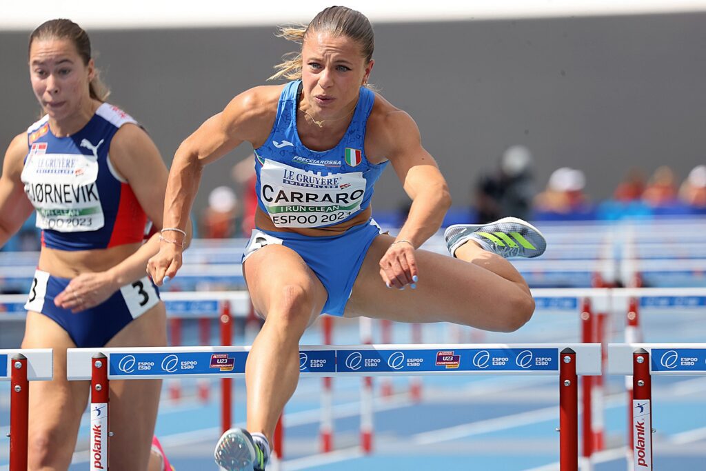 Elena Carraro nei 100 ostacoli a Espoo.
